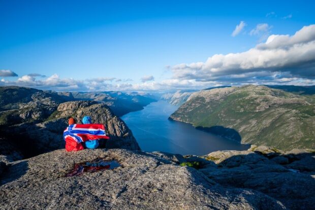 norway travelers on mountain